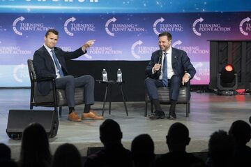 カーク氏とバンス氏の友情、副大統領就任の一助に