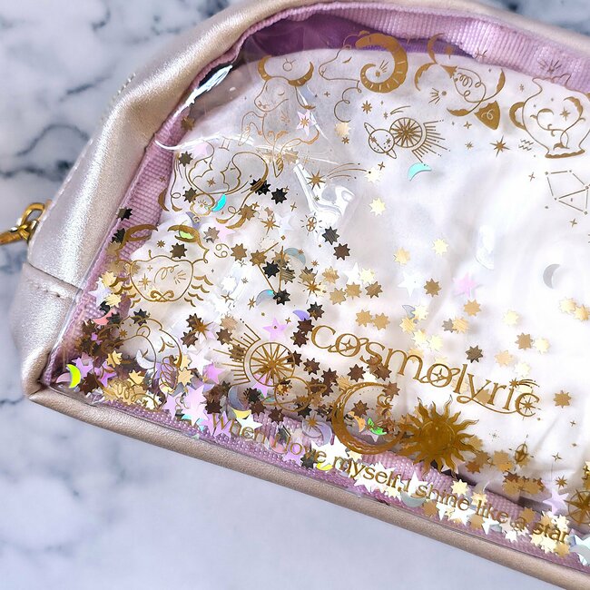 「めちゃめちゃ綺麗」「店頭で一目惚れ!」コージーコーナーの“バレンタイン限定ポーチ”たっぷりお菓子が詰まっててコスパ凄すぎる!「乙女心をくすぐられたよ」