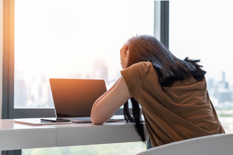 「座りっぱなし」がメンタルに及ぼす“ヤバすぎる悪影響”とは?