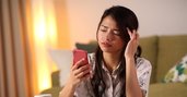 スマホをよく使う人は、頭痛に鎮痛薬が効きにくくなる?