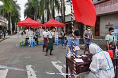 中国「ゼロコロナ」戦略の功罪、市民疲れ色濃く