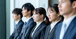 主要企業も中途採用が半数!?新卒偏重と「学歴フィルター」は変わったのか