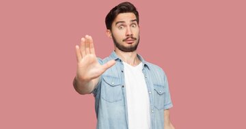 職場で出世するのは「アドバイスを無視する人」。現役メガバンカーが語る「出世する人」のたった1つの共通点