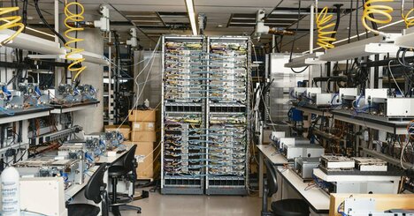 アマゾンの成功支える「秘密主義」半導体企業
