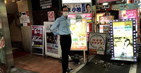 中国生まれの「歌舞伎町案内人」が、27年かけて日本に帰化した理由