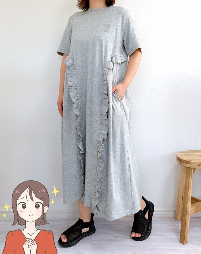 「素敵ですねと声をかけられた」ユニクロ新作の“華やかワンピース”後ろ姿までカワイイ!「色違いも購入しました」「縫製もシルエットも綺麗」