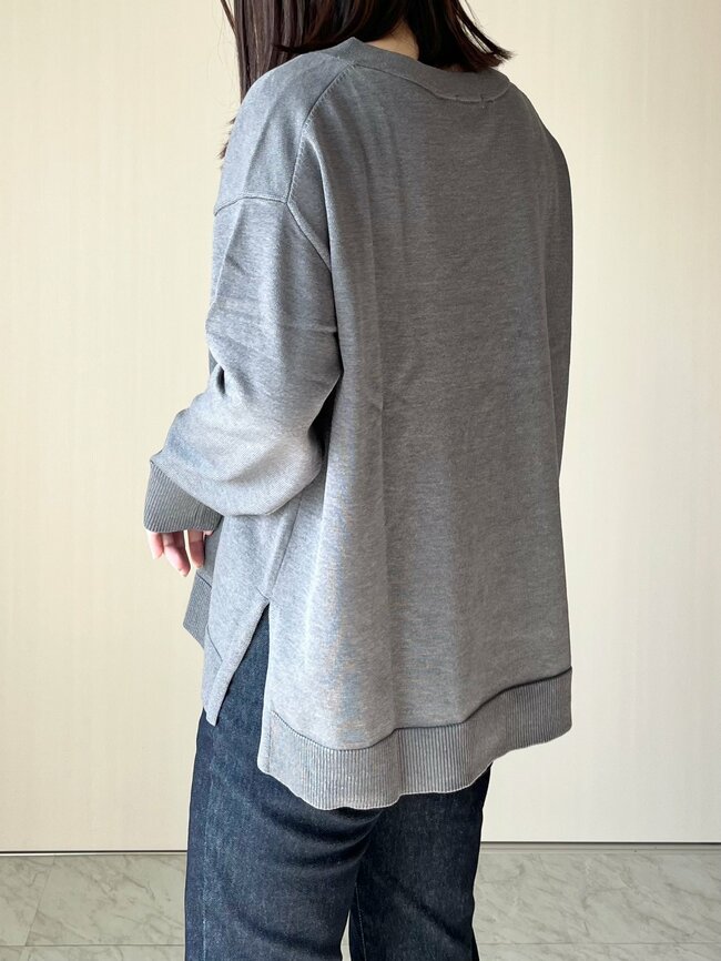 「着太りして見えません」GUの“ゆったりニット”気になる二の腕やお腹をカバーしてくれて嬉しい!「肉感を拾わず高見え」「着回しができて助かる」