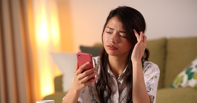 スマホの頻繁な使用で頭痛に鎮痛薬が効きにくくなる?