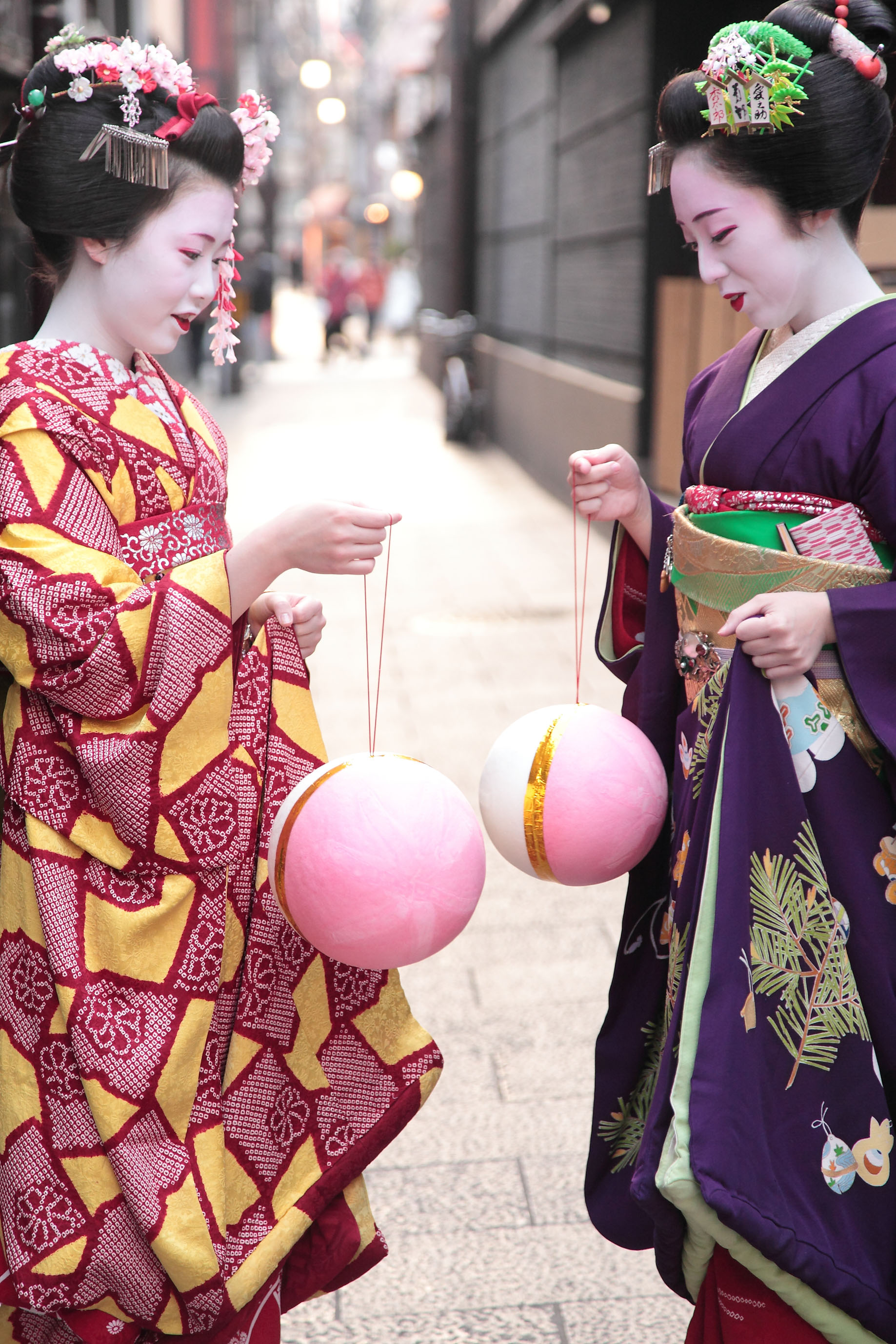 祇園は、挨拶に始まり挨拶に終わる