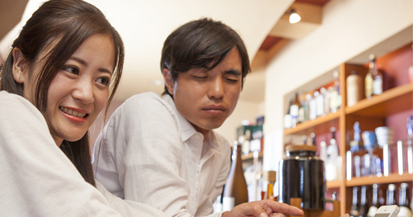 笑顔のない「会話乗っ取り男」はモテないし仕事もデキない!