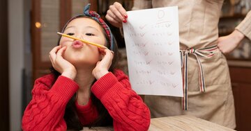 「ケアレスミスが多い子」の親が無意識にやりがちなNG言動とは？