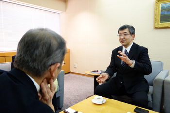 従来システムとの混在環境で最適化を狙う――NECのクラウド戦略