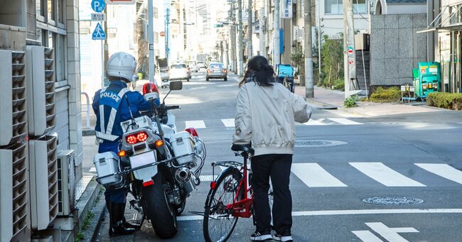 オレンジのセンターライン、白に塗り直して大丈夫？→弁護士が重大リスクをズバリ「あくまで仮定の話ですが…」