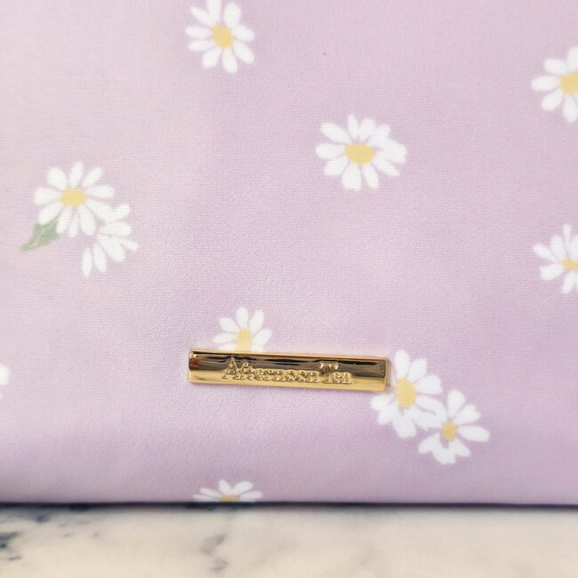 お薬や手帳がまるっと入る…！アフタヌーンティー“仕切り付きポーチ”小物がスッキリまとめられて嬉しい！