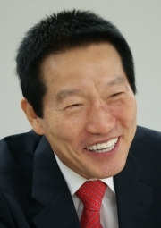 次期社長公募で注目のリーブ21社長が明かす<br />人生を大きく変える「人が成長するための秘訣」とは?<br />――毛髪クリニックリーブ21社長・岡村勝正氏【後編】