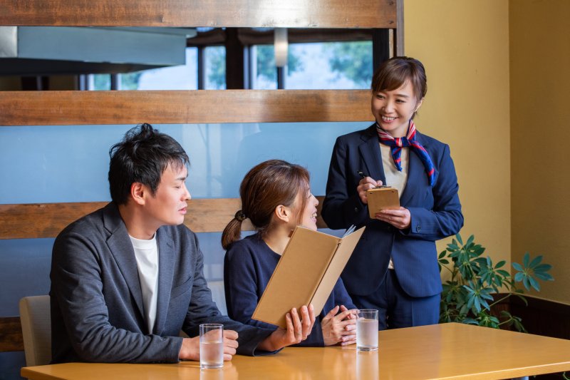 「お水でいいです」はあり?<br />育ちがいい人はどうする