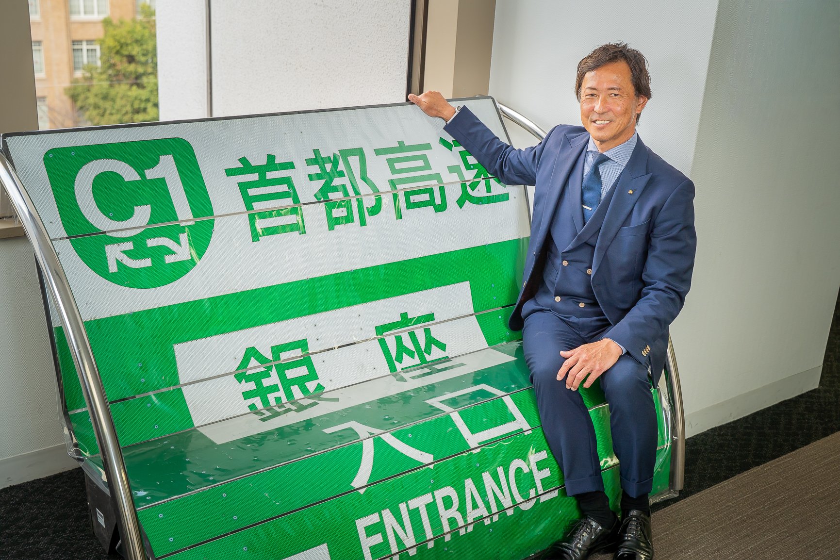 【守るために走る！】黄色のパトロールカーが首都高を巡回する本当の理由とは？