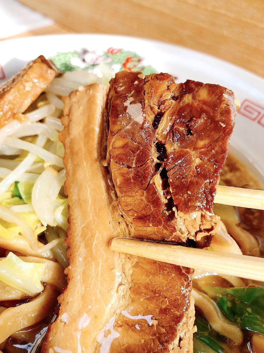 油の量にビビった…!セブンの“お家でつくる二郎系ラーメン”食べ応えがスゴすぎるよ!「二郎好きを落としにきたな」「これは頭ひとつ抜けてますね」