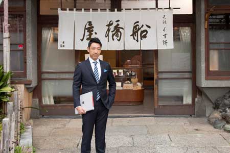「船橋屋」の代表取締役、8代目当主の渡辺雅司氏
