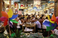 中国経済の急減速、意外な「対策なし」の裏事情