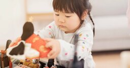 「ひな人形は早く片付けないと婚期が遅れる」と母に叱られた→ギスギスした場が収まる大人な返しは？