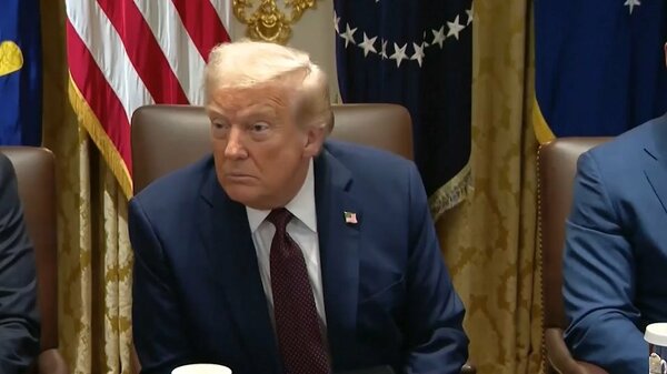 トランプ大統領は住宅ローン詐欺の疑いを理由にクックFRB理事の解任に動いている。バイデン前大統領が指名したクック氏は辞任しないとし、法的措置を取る構えを示している（英語音声、英語字幕あり） Photo: Anna Rose Layden/Bloomberg News; Aaron Schwartz/Press Pool