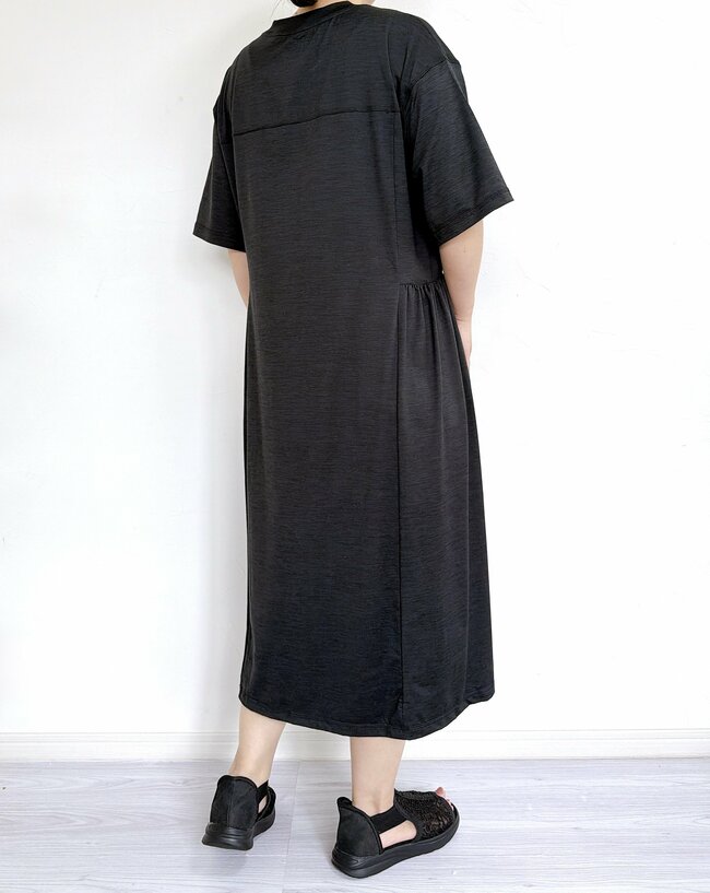 【ワークマン】気温31℃の日もサラッと涼しい!1900円の“ゆったりワンピース”すぽんと着るだけで大人かわいい!《購入レビュー》