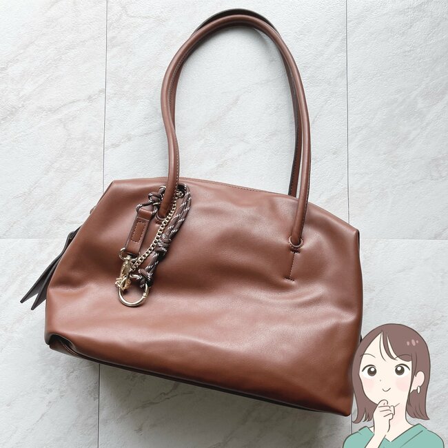 「全色買いました」ユニクロの“なんでも入るバッグ”がオシャレなうえに使いやすい！「お値段以上」「家族とも共有できる」
