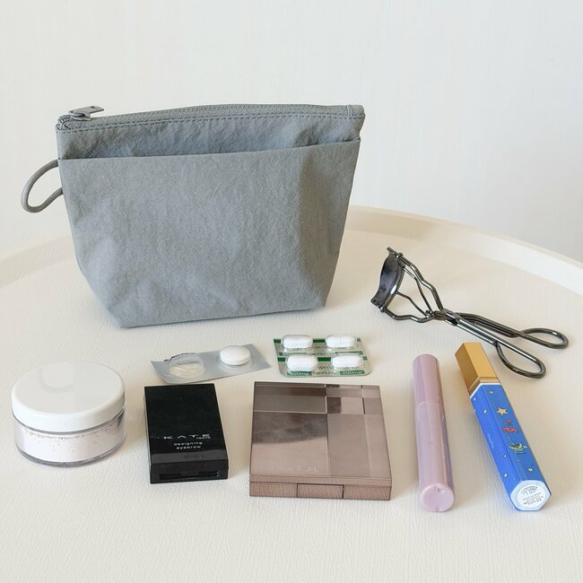 「バッグに毎日入れてる」無印良品の“収納力ばつぐんポーチ”コスメをまるっと収納できて頼りになる！ 「持ち歩きたいものは全て入る」「あまりにも良くて買い増した」 《購入レビュー》