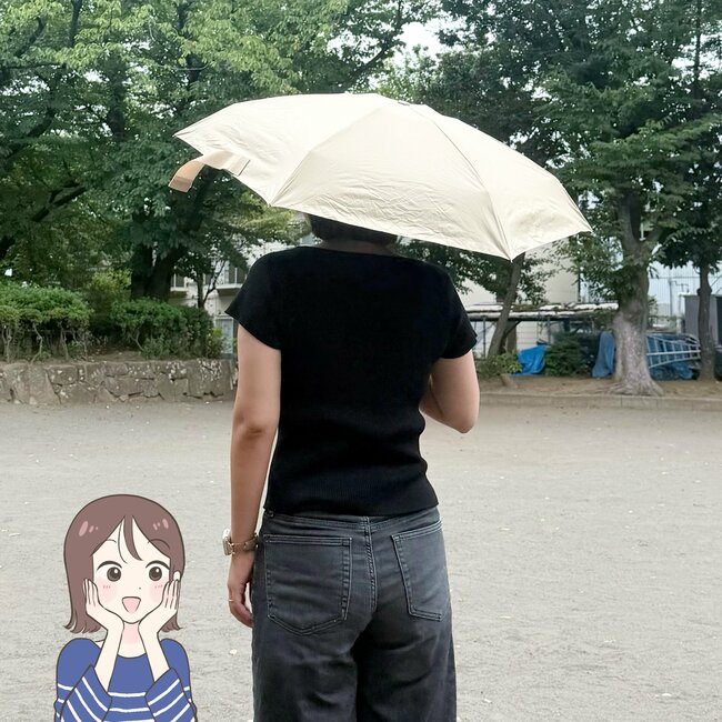 「ラスイチあった」「とにかくコンパクト」ファミマの“スマホサイズの折りたたみ傘”が買って大正解!「コスパで決めました」「持ち歩きやすくて良き!」《購入レビュー》