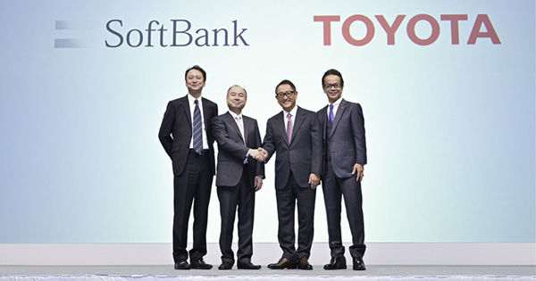 トヨタとソフトバンクの事業提携の会見 トヨタとソフトバンクの事業提携の会見