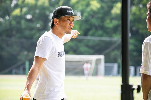 多くのJリーガーを輩出、興國高校監督が実践する「配置転換」と「怒り方」の極意