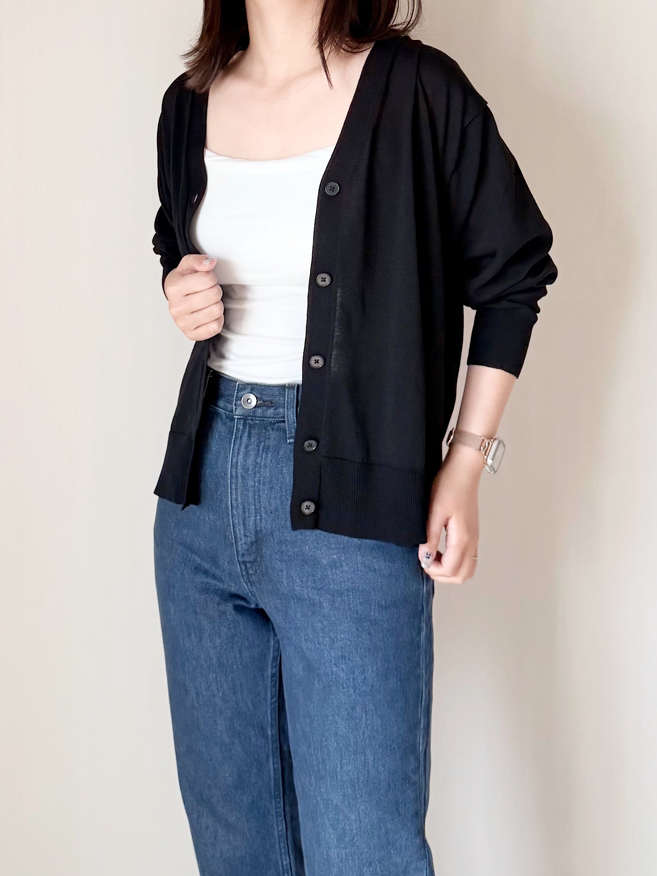 「去年に引き続きリピート購入」無印良品の“春カーディガン”ゆったり楽ちんでUVカットもできる優れもの！「初夏から大活躍しそう」「二の腕隠しにとても重宝」