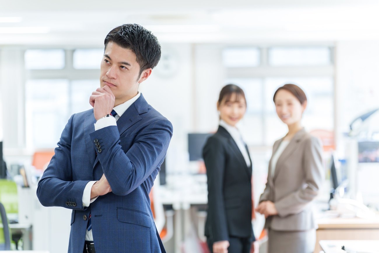 三流の管理職は「アイツは使えない」と放置する。では、超一流のリーダーは?