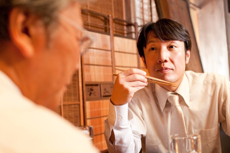 【サラリーマン投資家が教える】金融資産2億円の会社員が居酒屋で元上司にお金の話をしたらとんでもないことになった