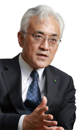 生保協会会長に聞くマイナス金利の業界への影響<br />