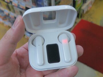 充電ケース付きで1500円の完全ワイヤレスイヤホン