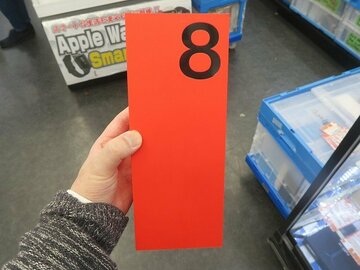 リフレッシュレート90Hzの5Gスマホ「OnePlus 8」が店頭販売中