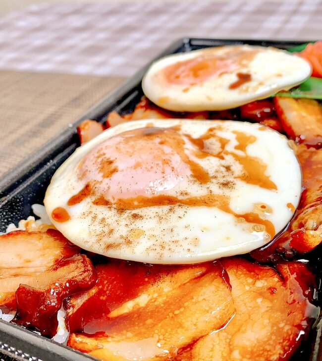 「まじでおいしすぎる」ほっともっとの“お肉ギュウギュウ弁当”ご飯が見えないくらいお肉びっしり→「無限に食える」「毎日買おうかな」