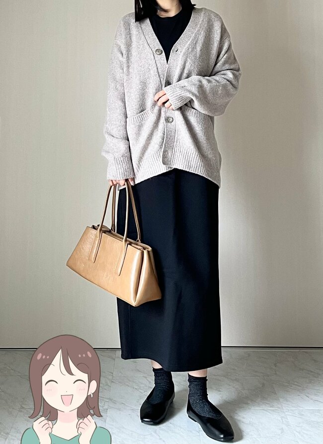 レビュー1500件越え…！GUの“コスパ抜群トップス”1枚でも重ね着でもたっぷり着回せる！「4色購入しました」「1年中使える」