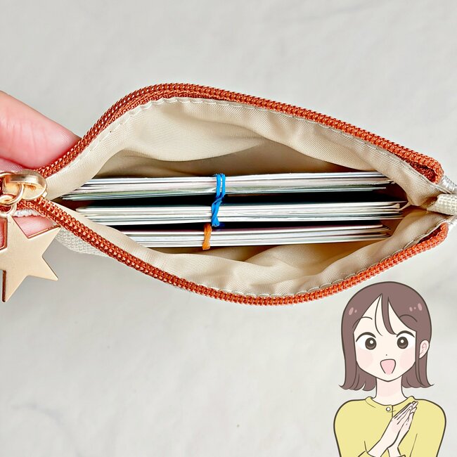 カードや診察券が30枚入った!スターバックスの「ミニ財布になるポーチ」買い物や通院で大活躍!「とても可愛い」「2つ購入しました」《購入レビュー》