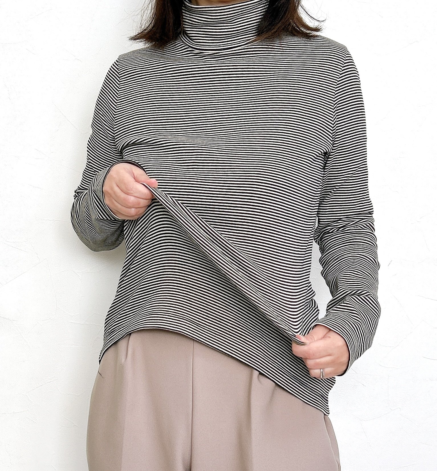 「冬の間はこればかり着てしまう」無印良品の“1490円トップス”がマフラーいらずの暖かさ！「値段以上の質」「全てがちょうどいい！」