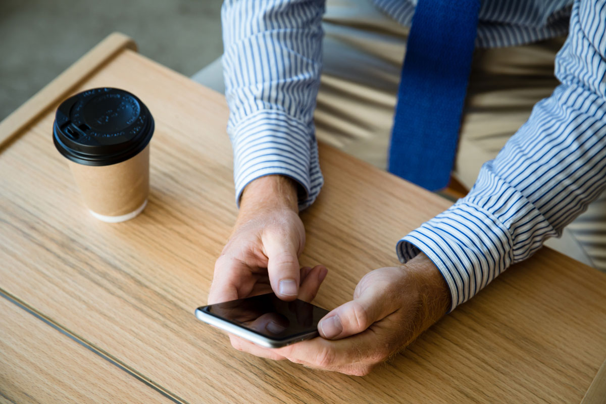ランチタイムにスマホで稼ぐ！いま人気の副業は？