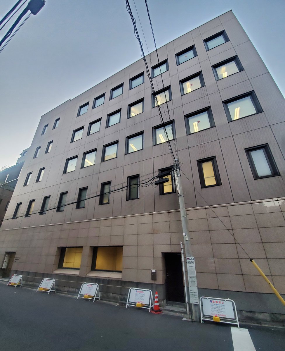 金融のプロもだまされた、「スゴ腕詐欺師」の正体