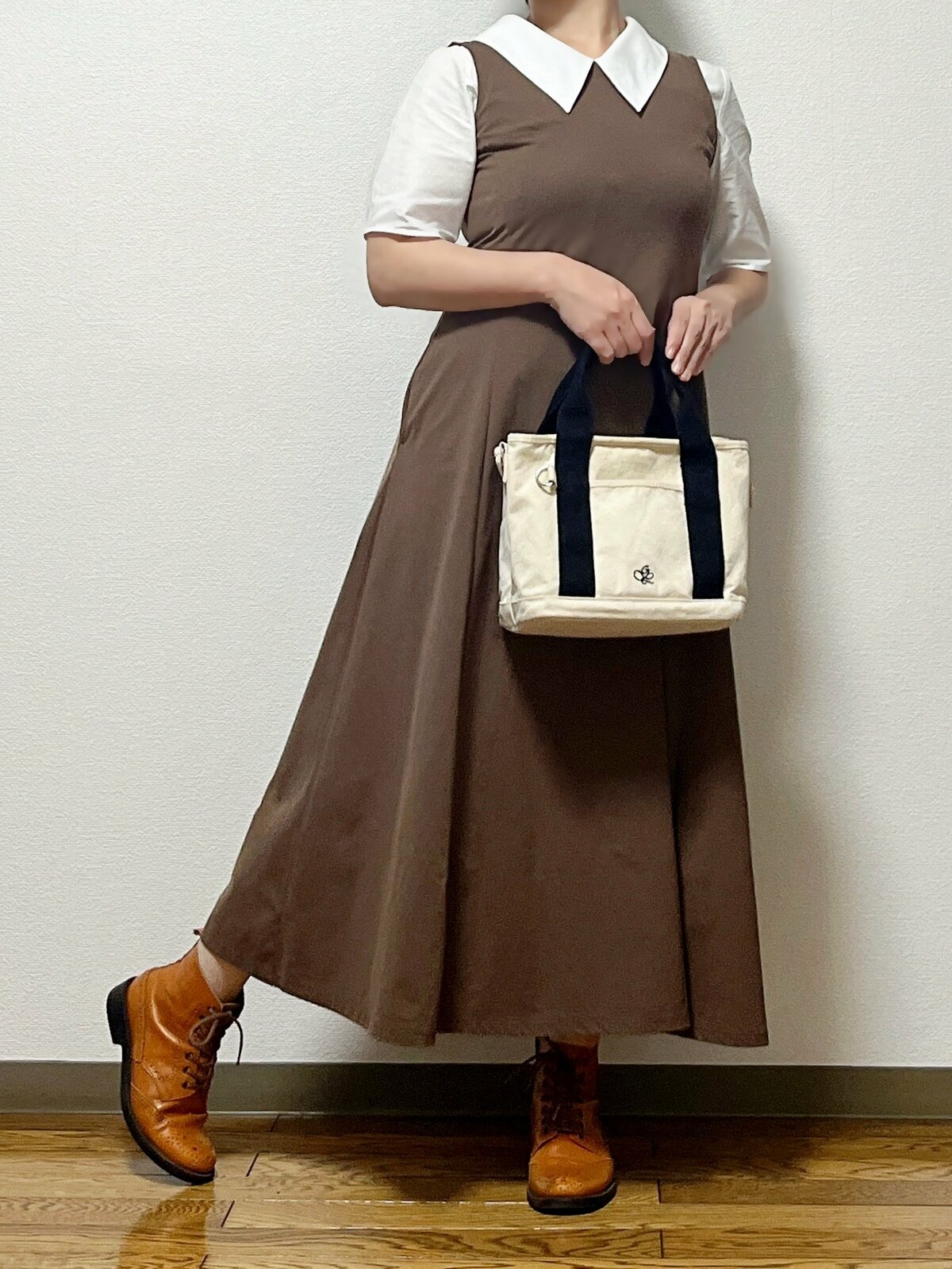 1990円→1490円に値下げ!GUの“華奢見えトップス”かわいいのに体型カバーできて嬉しい!「首まわりがキレイに見えます」「何にでも合わせやすい!」