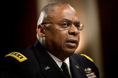 バイデン氏の国防長官人事、退役軍人指名が波紋