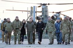 ウクライナ・NATO防衛協定構想、独仏英が提案