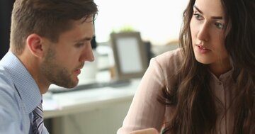 「もしかしたら…?」この一言が、相手との「心理的距離」をグッと近づけるワケ