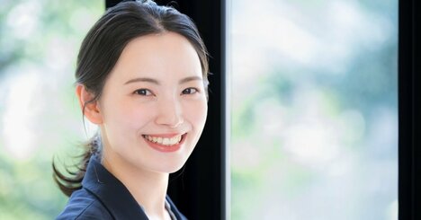 チャットで既読をつけたのにすぐに返信できない。感じのいい人は何と伝える？