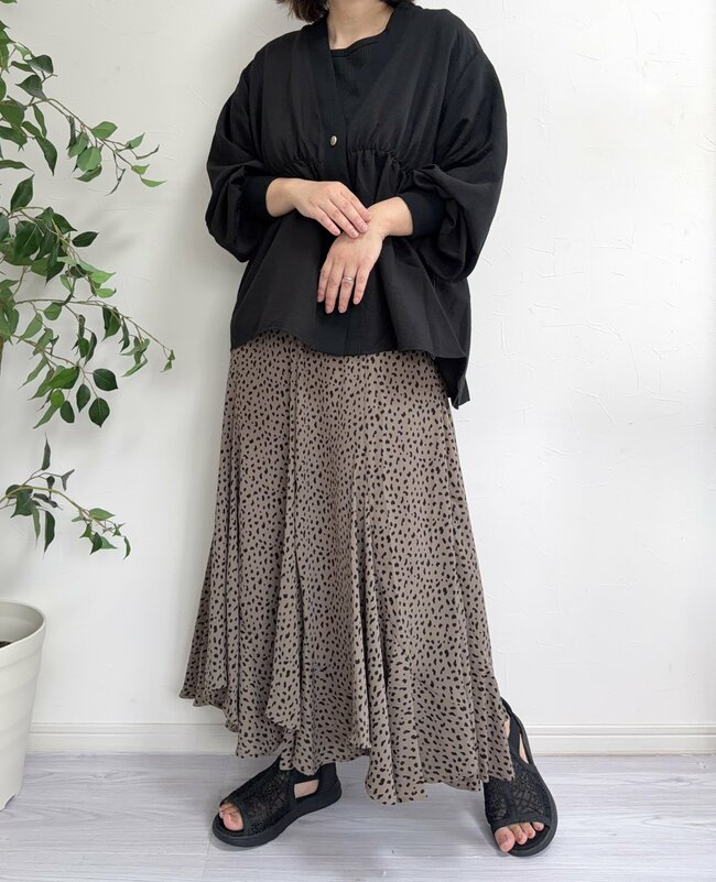 【しまむら】お尻がすっぽり隠せる！1639円の「ふんわりトップス」裾がふわっと広がってカワイイ！《購入レビュー》